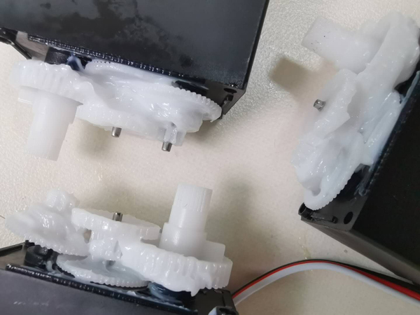 塑膠齒輪潤滑方面該用什么潤滑脂才好呢？